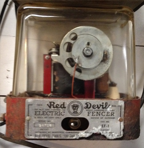 Red Devil Battery Electric Fencer
